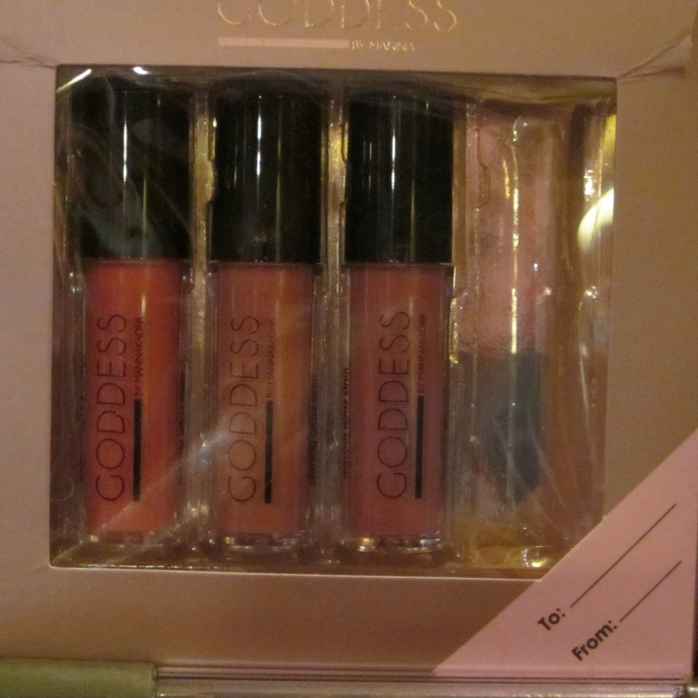 NIB 3 Goddess by MannaKadar Liplocked Gloss Stains